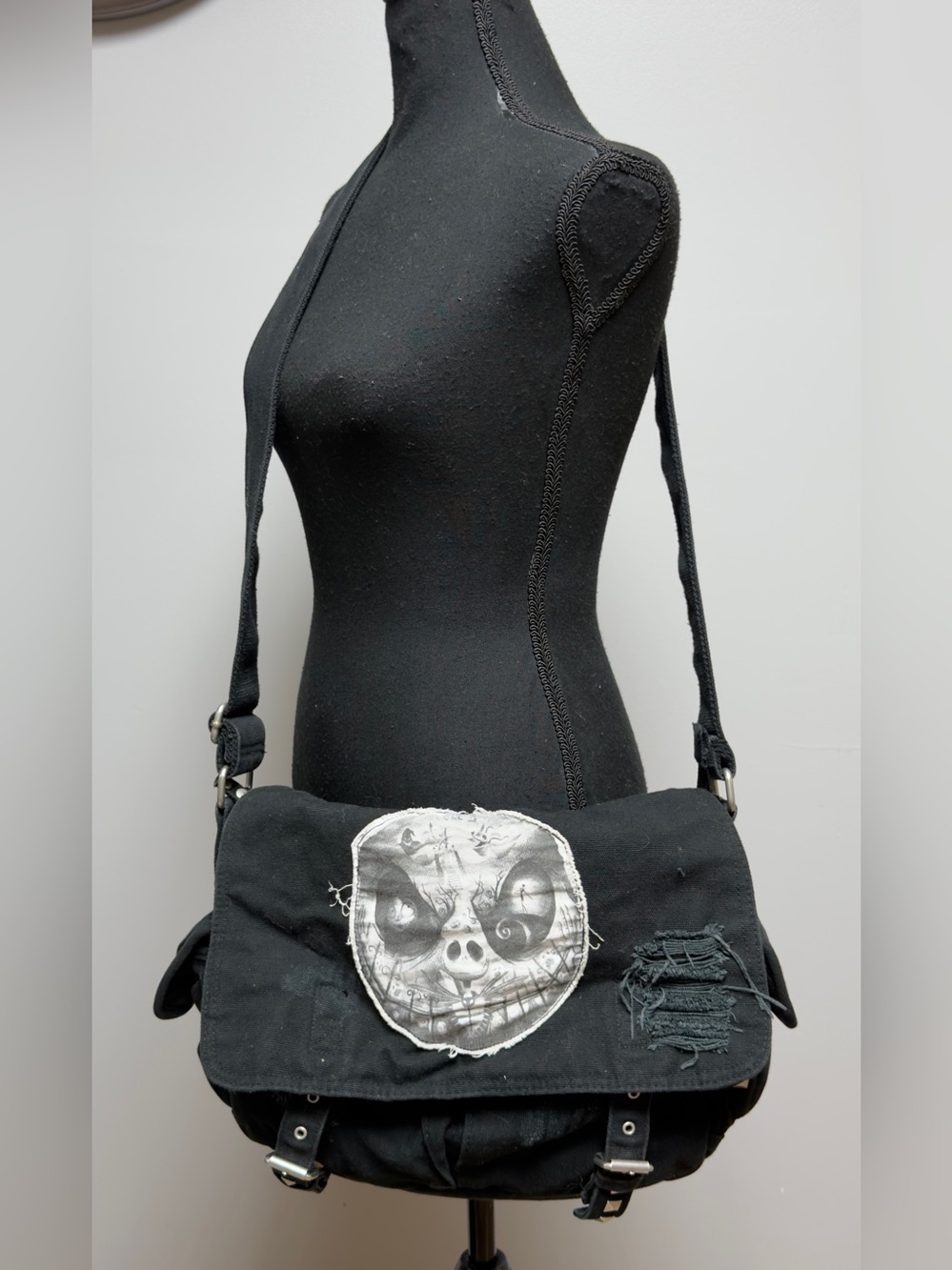 Vtg Disney Store Jack Skellington Messenger Bag Grunge Punk Studded Distressed
